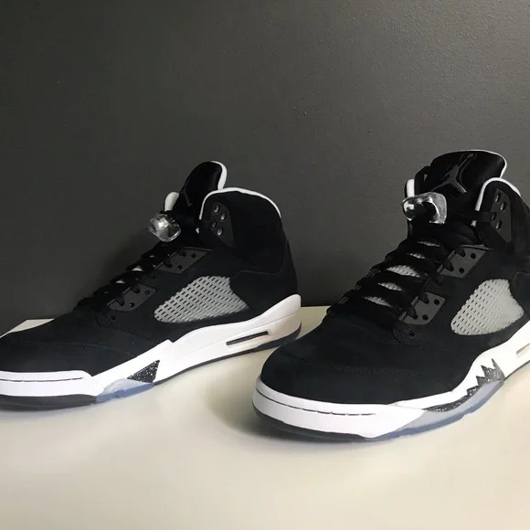 Jordan 5 Retro Oreos BNWT - Picture 2 of 6